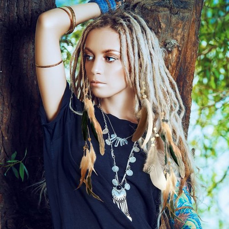 8 Pcs Feather Hair Clips Hippie Handmade Boho Hair Extensions with Feather Clip Comb Braided Beads Headdress Hippie Headpiece DIY Pirate Accessories for Women (Fresh Style)