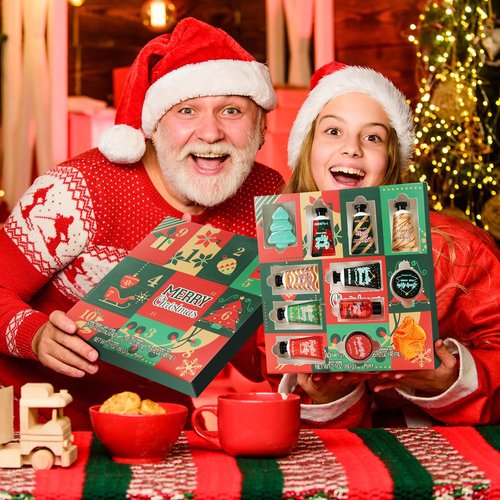 BODY & EARTH # LOVE Advent Calendar 2025 Womens Christams Gifts, Advent Beauty Calendar for Teen Girls 12 Days Countdown Calendar Hand Cream Gifts Spa Bath Sets with Body Lotion, Santa Keychain,Green