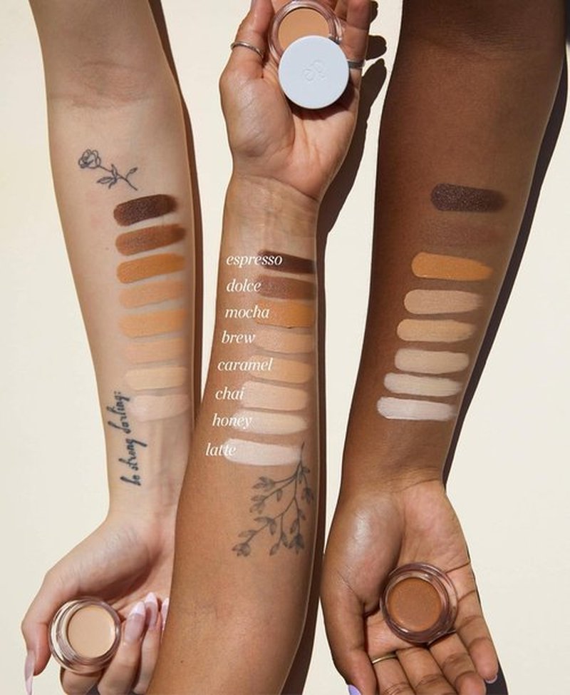 Ere Perez - Natural Arnica Concealer Pot | Med-Full Coverage, Satin Finish, Nourishing | Vegan, Clean Beauty (Latte, 0.18 oz | 5 g)