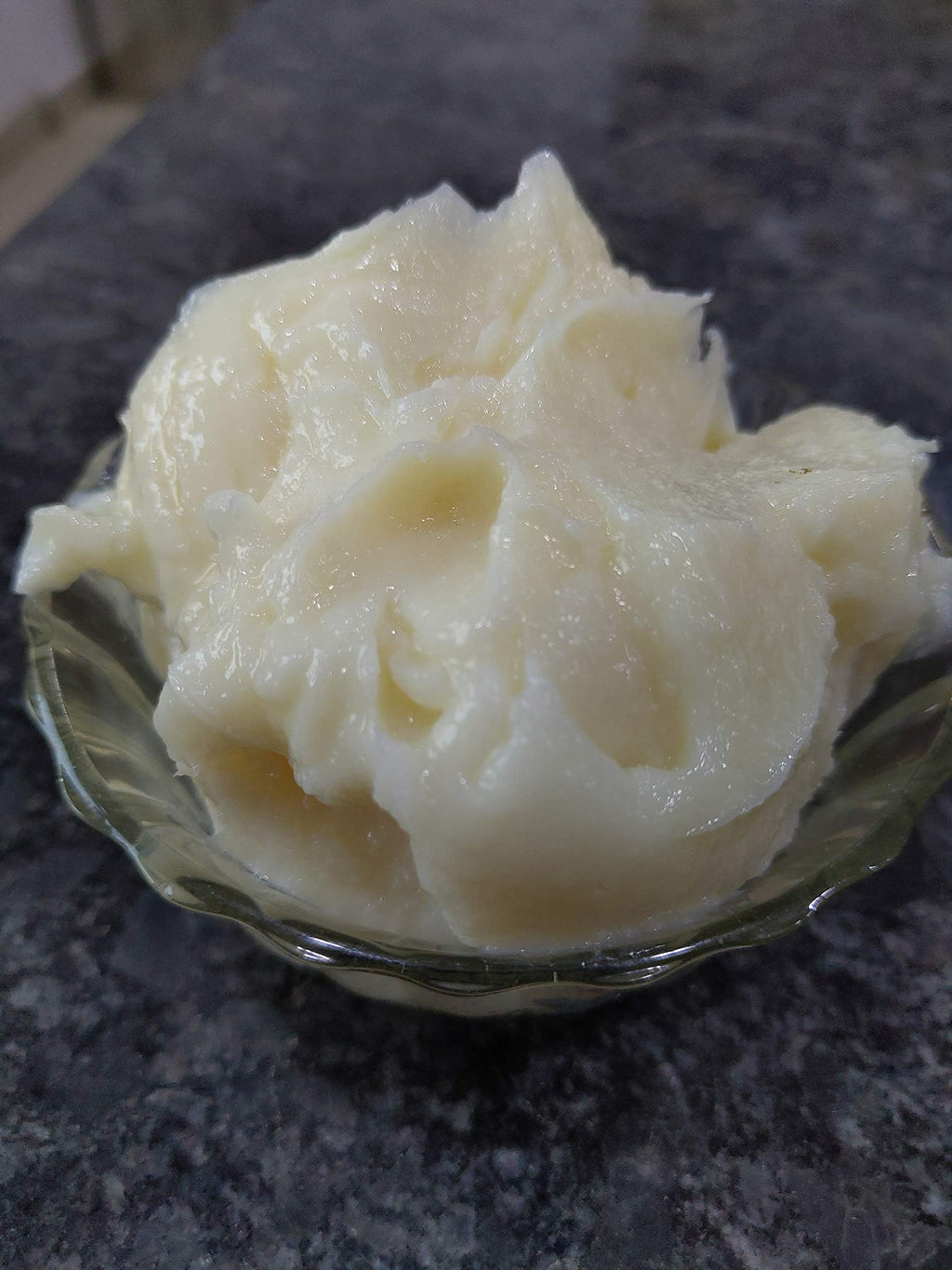 SunNature 100% Pure Mango Butter - Can Substitute Shea Butter in Soap and Lotion Recipes - Moisturising, Scent-free, Hexane-free (4 Oz)