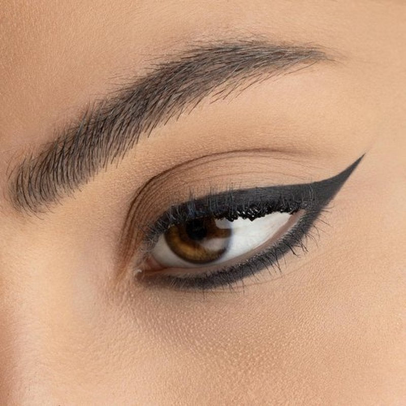 **Radiant Professional Black Waterproof Eyeliner Pencil - Long-Lasting, Smudge-Proof Formula for Smoky Eyes | Includes Smudger Tool**