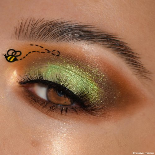 ColourPop x Winnie the Pooh Sweet As Can Bee Eyeshadow Palette - Honey Tone Eye Makeup Palette with Metallic, Matte & Matte Sparkle Finishes - High-Pigment Formula (0.4 oz)