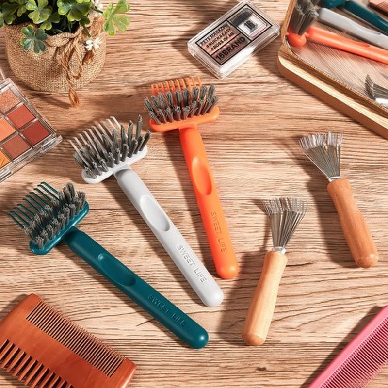 Suclain 5 Pcs Hairbrush Cleaner Tool Comb Set Mini Hairbrush Dirt Remover with Metal Wire Rake 2 in 1 Comb Cleaner for Removing Hair Dust Home and Salon Use