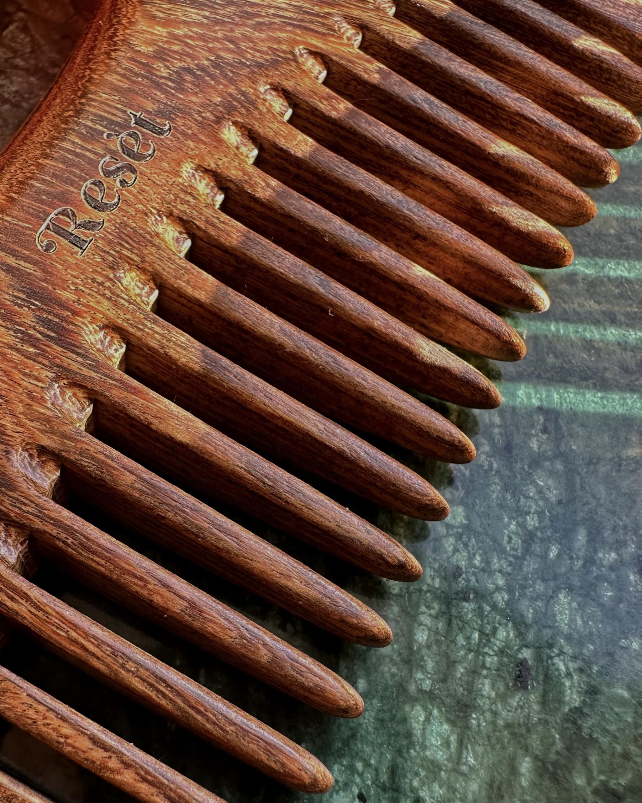 Resèt 100% Natural Handmade Sandalwood Comb | Soft Wide Tooth Wooden Comb for Wet and Dry Hair | Eco-Friendly Anti-Static Wooden Massage Comb | Wooden Hair Detangler for Men and Women