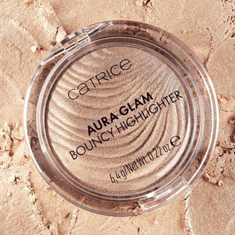 Catrice Aura Glam Bouncy Highlighter | Cream-to-Powder Glow with 3D Shimmer | Buildable, Luminous Finish | Multi-Use Highlighter for Face, Eyes & Lips (010 Moonlit Sand)