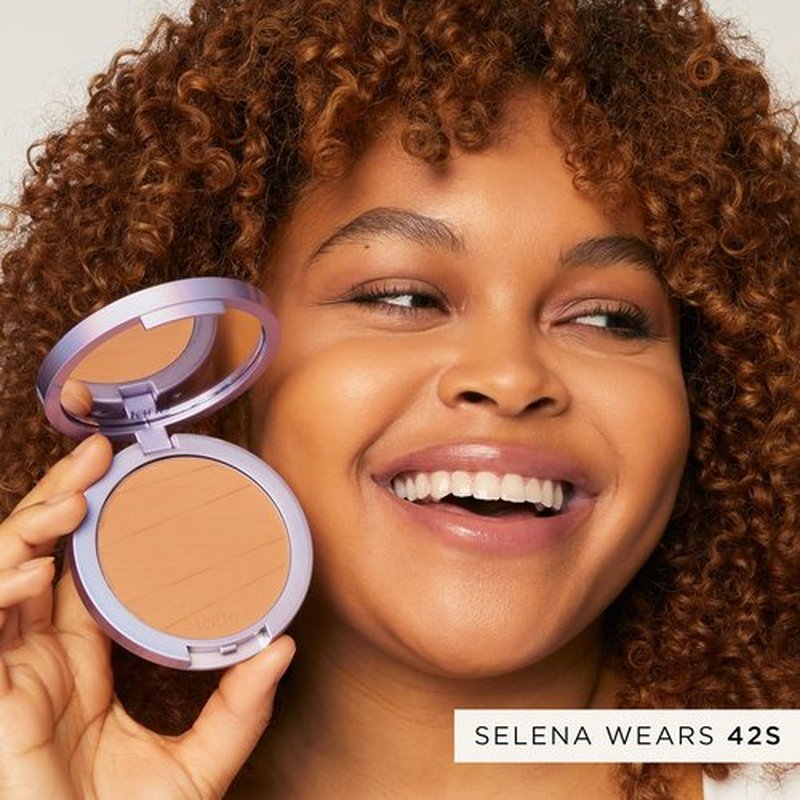 tarte face tape pressed powder – Medium-Coverage Waterproof Powder, Hyaluronic Acid & Peptides to Smooth & Set Makeup, Lightweight, Vegan & Cruelty-Free, full size, 22N light neutral