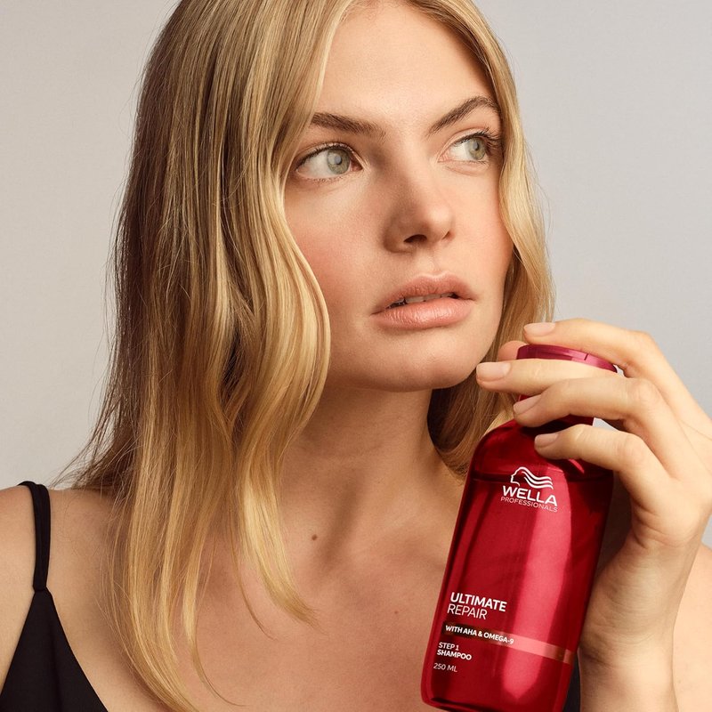 Wella Professionals ULTIMATE REPAIR Shampoo - Strengthens & Moisturizes Damaged Hair | AHA & Omega-9 Formula