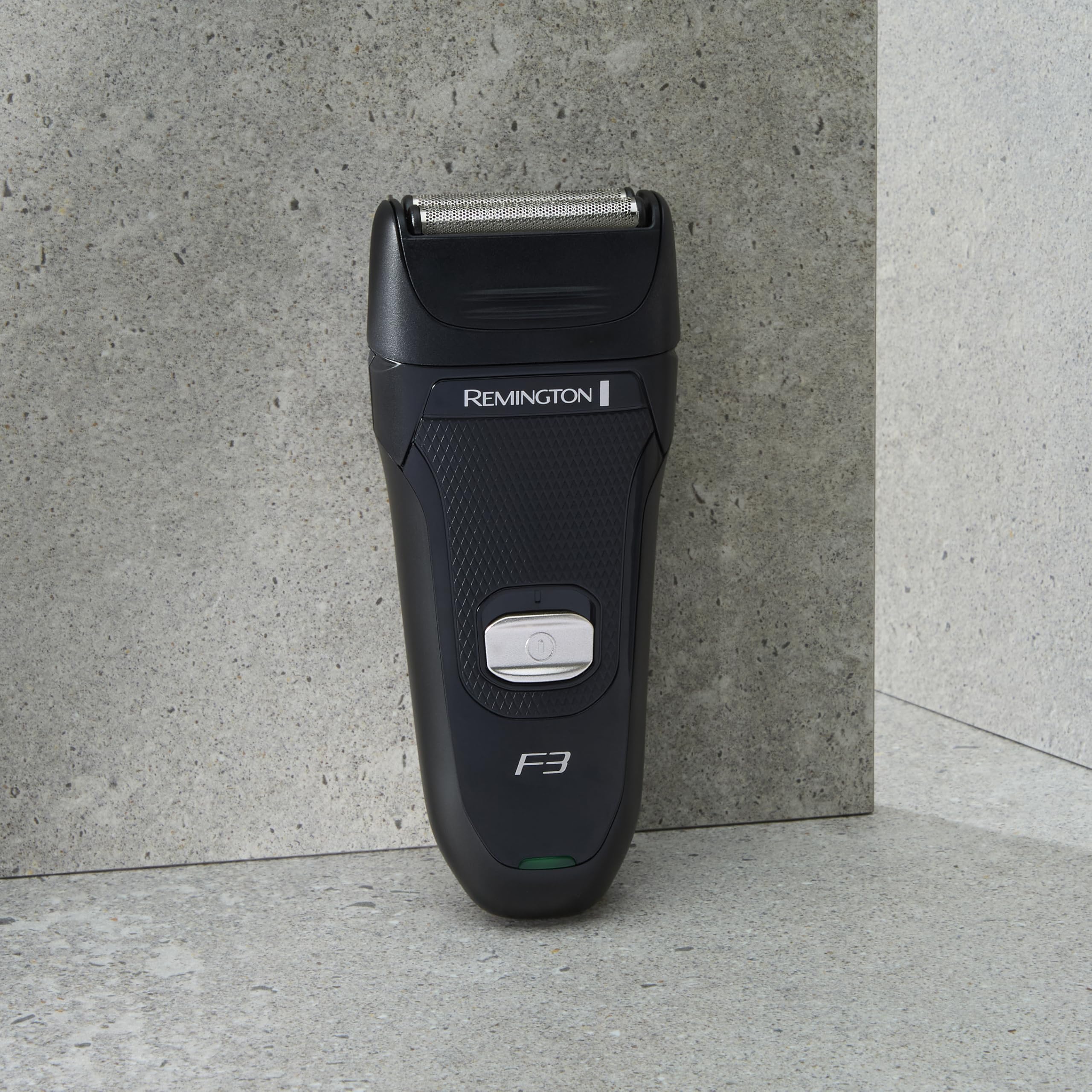 Remington F3 Style Series Foil Shaver for Men, Flexing Blades for Close and Comfortable Shave, Cordless Electric Rechargeable Razor.