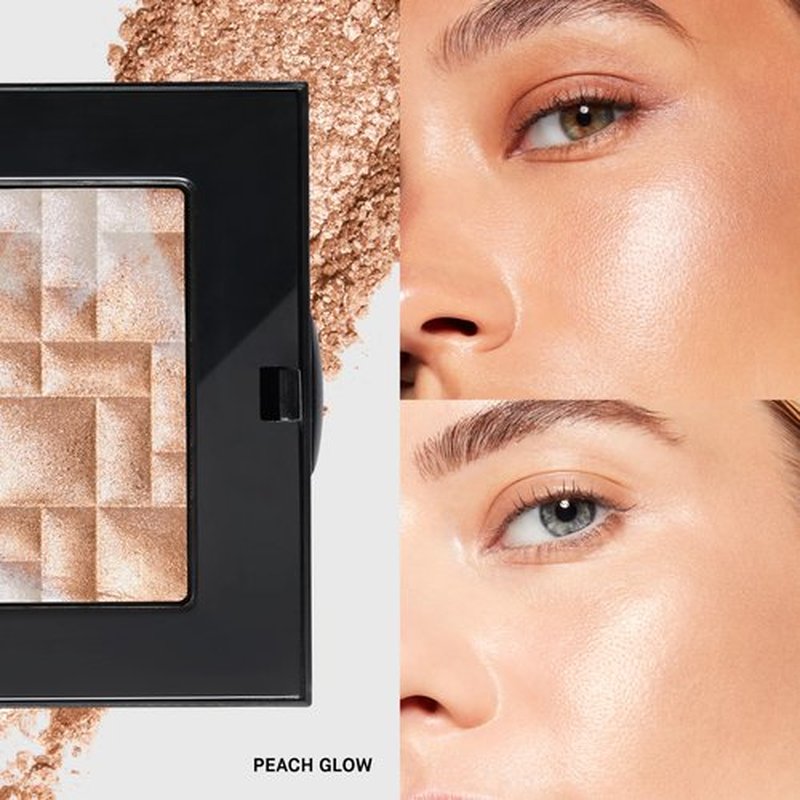 Bobbi Brown Highlighting Powder | Pearl-Infused Highlighter Makeup For Luminous Cheeks & Eyes | Gel-Powder Hybrid, 0.28 Ounce, Peach Glow