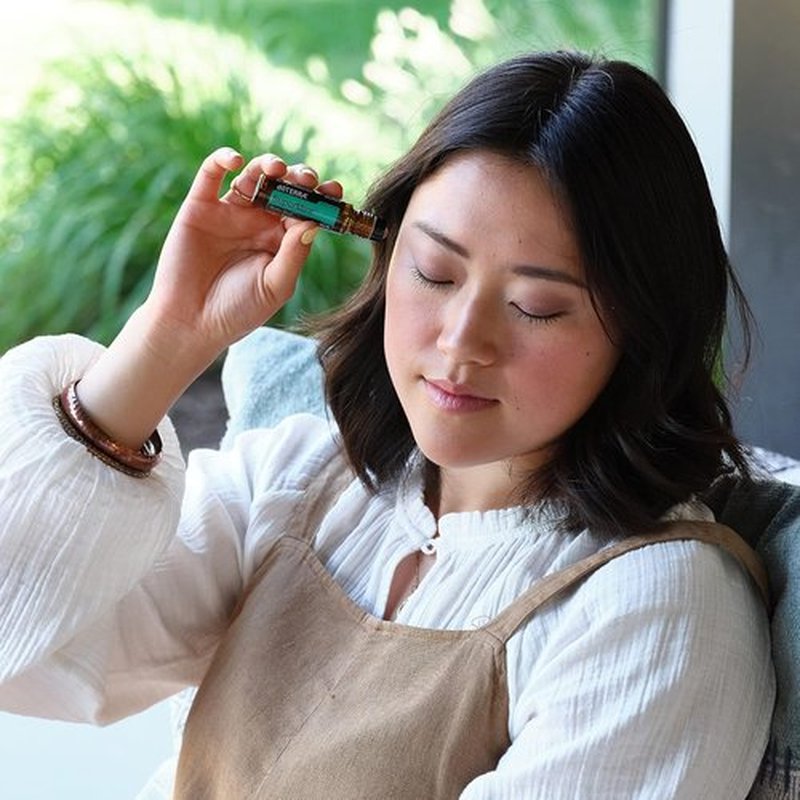 doTERRA SuperMint Touch - Invigorating Mentha Blend Essential Oil - Cools Skin, Energizing Aroma - 10ml