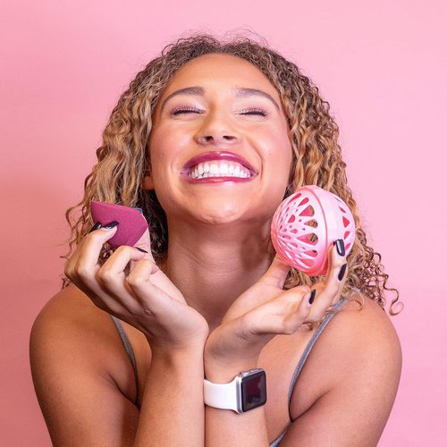 MakeUp Eraser Sponge - Machine Washable Makeup Applicator for Foundation, Contouring & Highlighting