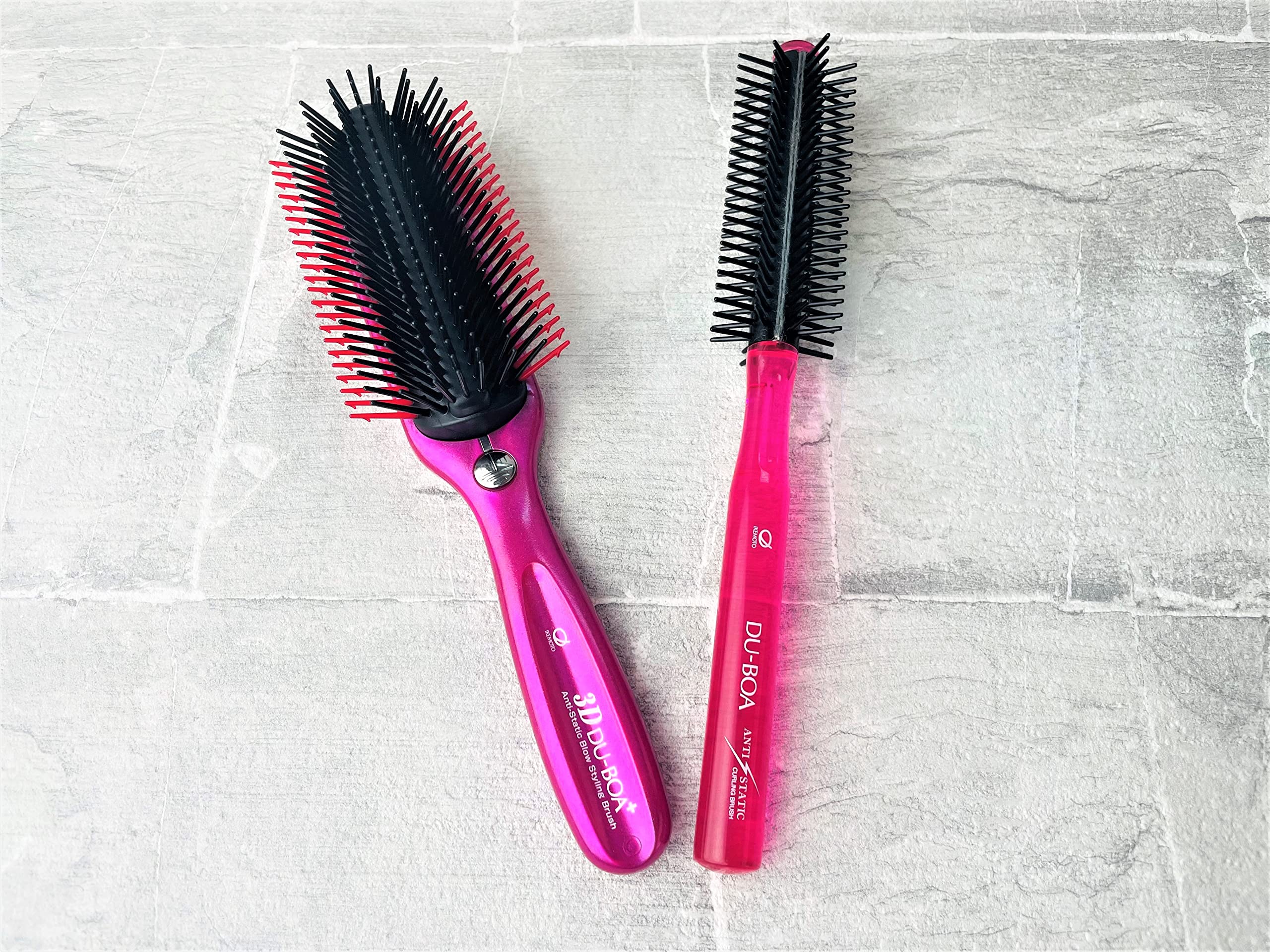 Anti Static Hairbrush [ Made in Japan ] Hair Brush for Styling, Detangling, and Blow-Drying [ Anti Static Hair Products ] (Round Brush)