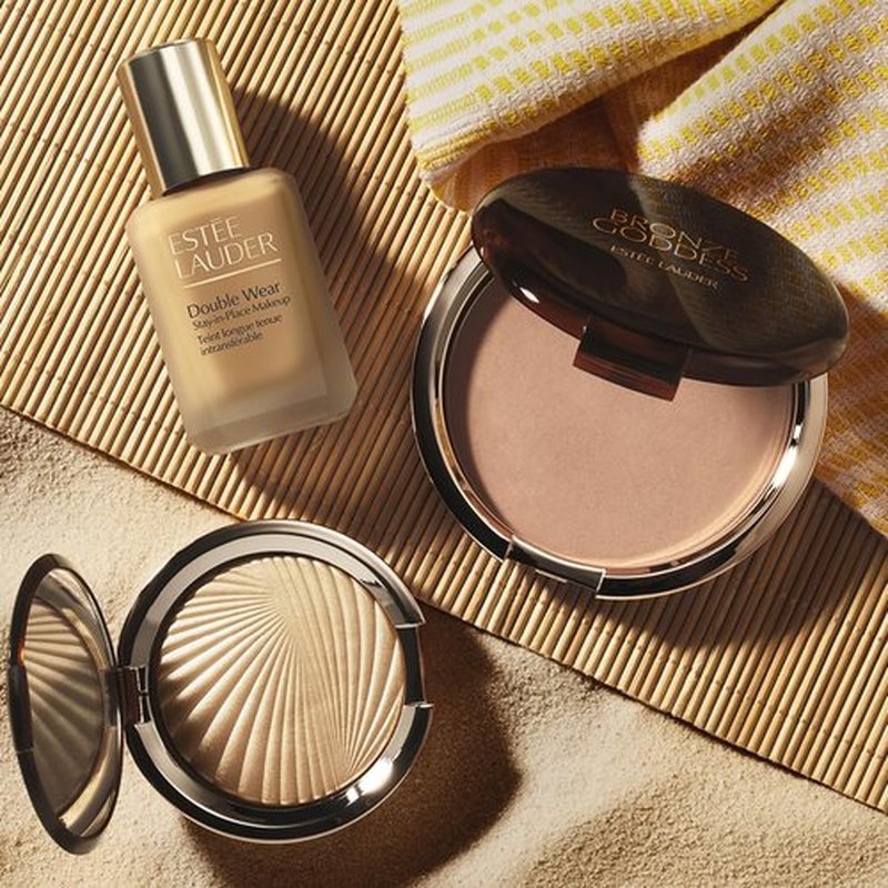 Estée Lauder Bronze Goddess Bronzer Powder - Matte Finish & Buildable Coverage, 0.74 Ounce