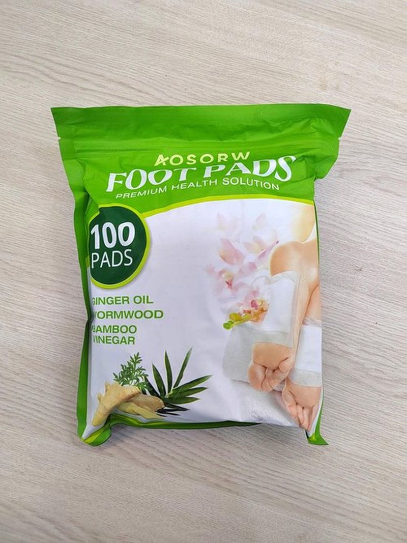 AOSORW Natural Herbal Foot Pads - Ginger Oil & Bamboo Charcoal - Foot Care Patches for Daily Use - (Green, 100 Pads)