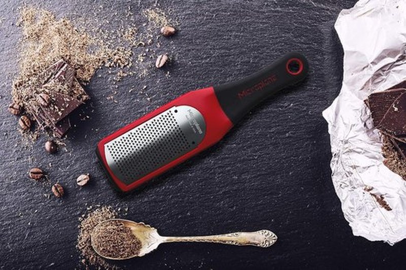 Microplane Artisan Series Cheese Grater & Zester - Fine Red Design for Effortless Grating